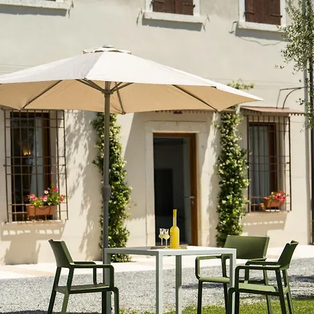 Palazzo Trevignane - La Saletta Апартаменты Сан-Феличе-дель-Бенако